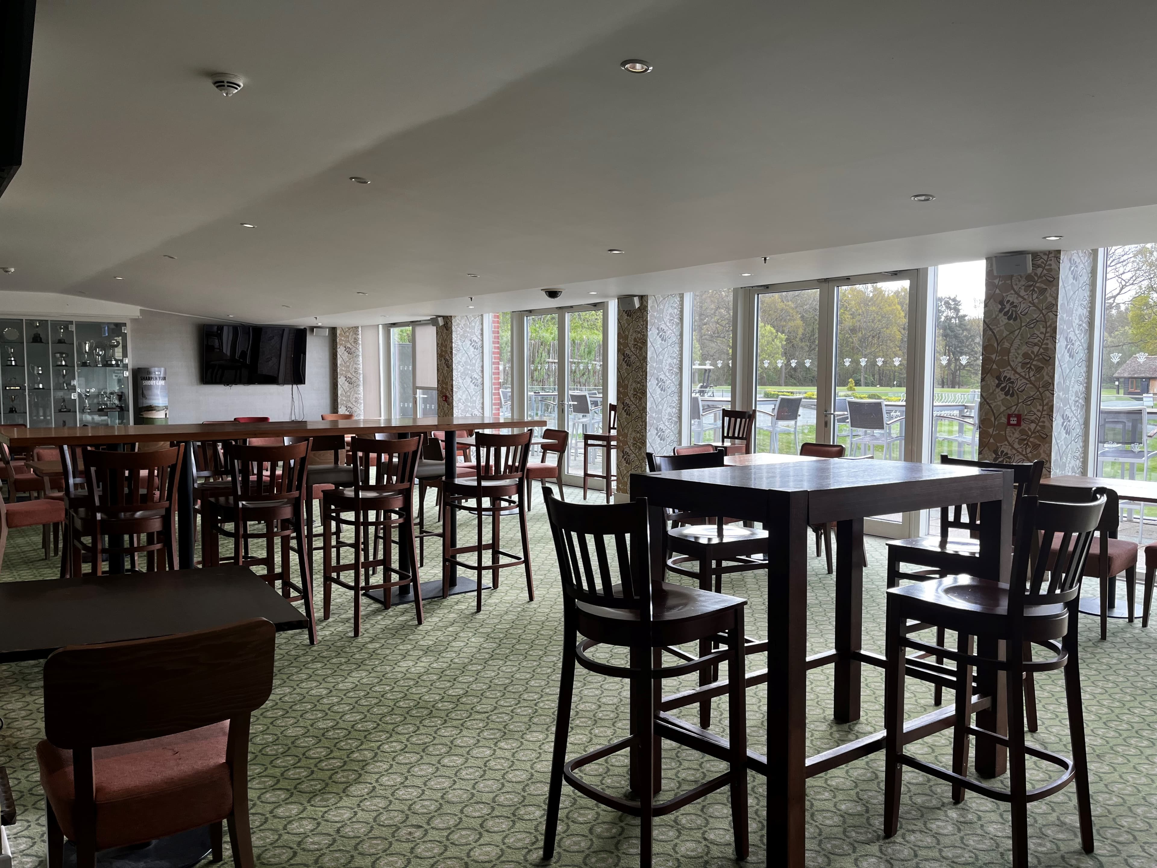 The Golf Lounge at Lingfield Park Resort