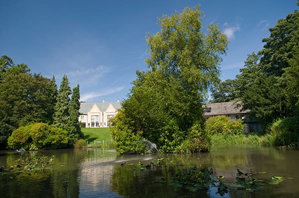 Mercure Kenwood Hall Hotel lake.
