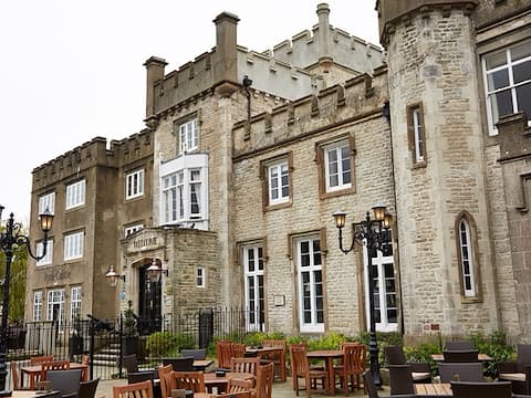 Ryde Castle Hotel function room