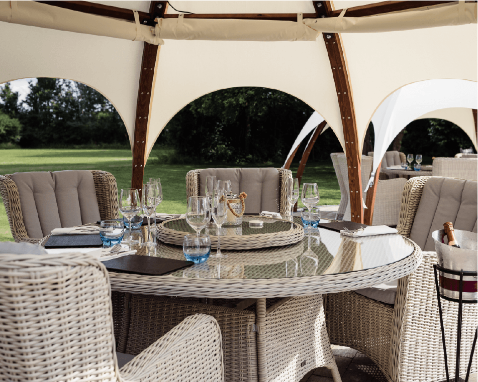 Stirrups Hotel - Summer Cabanas